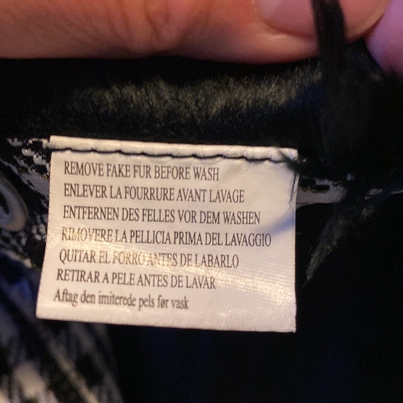 Roxy Limited Edition Fur Lined Hooded Snow Jacket - Picture 10 of 16